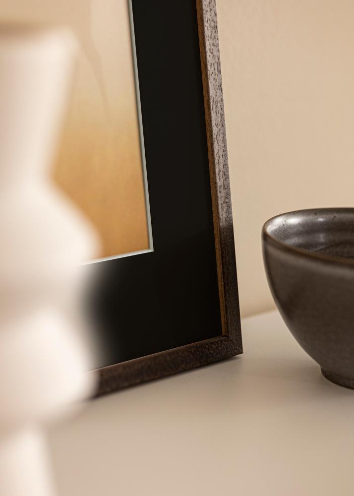 Πλαίσιο Edsbyn Καρυδιά 20x30 cm - Πασπαρτού Μαύρος 15x21 cm (A5)