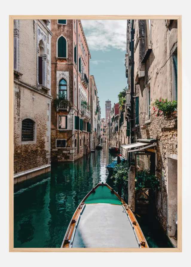 Boat on the river Αφίσα