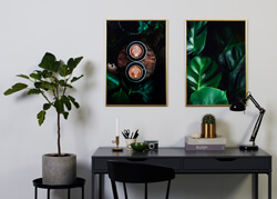 Κομψά χρυσά πλαίσια ταιριάζουν σχεδόν σε κάθε θέμα, είτε είναι αφίσες είτε προσωπικές φωτογραφίες