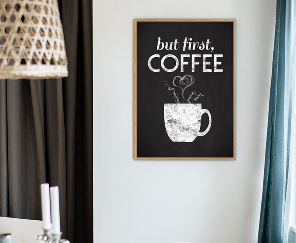 Μαύρη αφίσα κουζίνας σε λευκό τοίχο - διακόσμηση κουζίνας